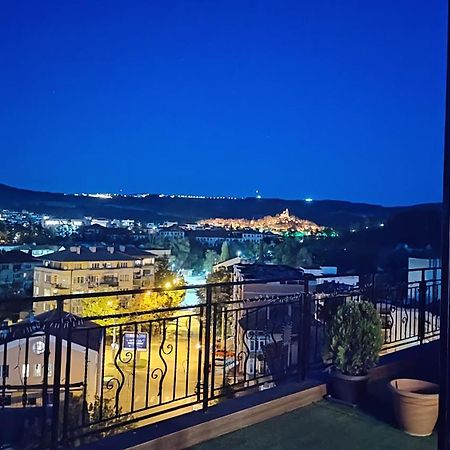 Unique Studio- Great Balcony And View! Parking Possibility! Veliko Tărnovo Esterno foto
