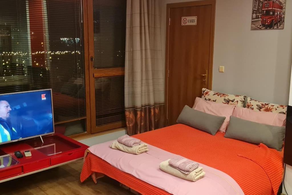 Unique Studio- Great Balcony And View! Parking Possibility! Veliko Tărnovo Esterno foto