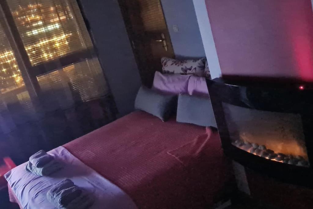 Unique Studio- Great Balcony And View! Parking Possibility! Veliko Tărnovo Esterno foto