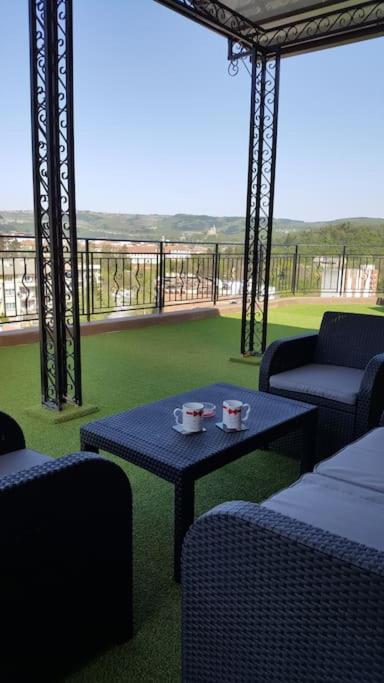 Unique Studio- Great Balcony And View! Parking Possibility! Veliko Tărnovo Esterno foto